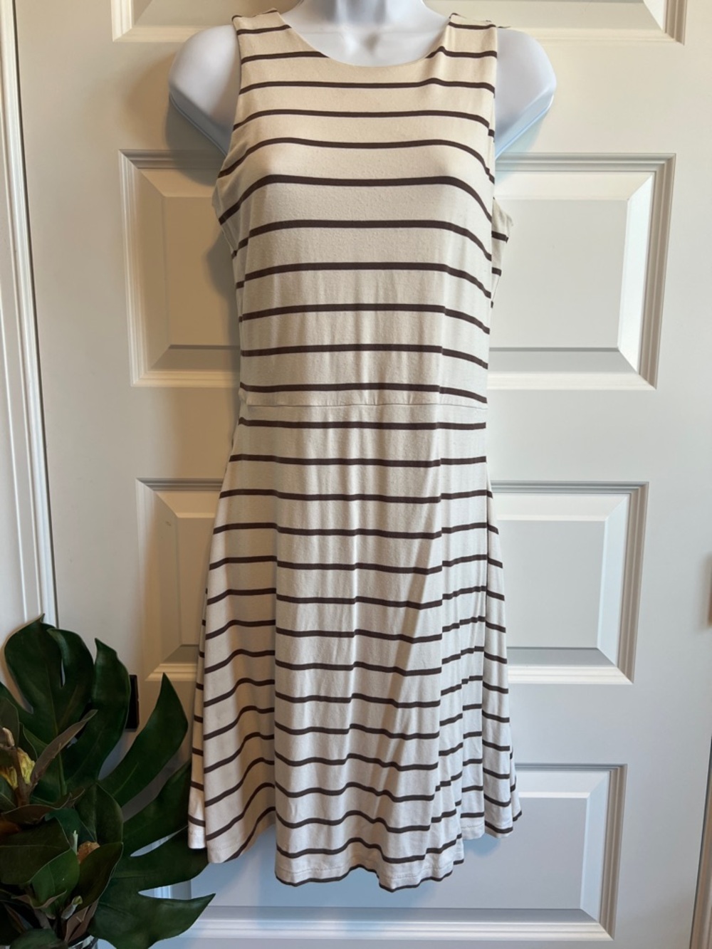 ANN TAYLOR Size 2 Fit and Flare See Note